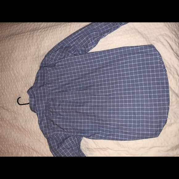 Vineyard Vines button down - Picture 2 of 4